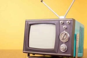 Sejarah Televisi: Evolusi Media Visual dari Awal Hingga Kini